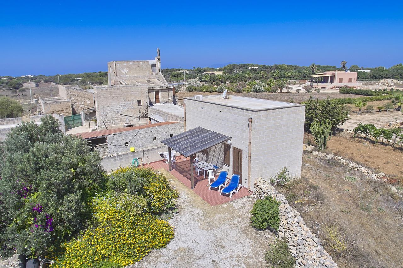 Case Canino Favignana Bagian luar foto