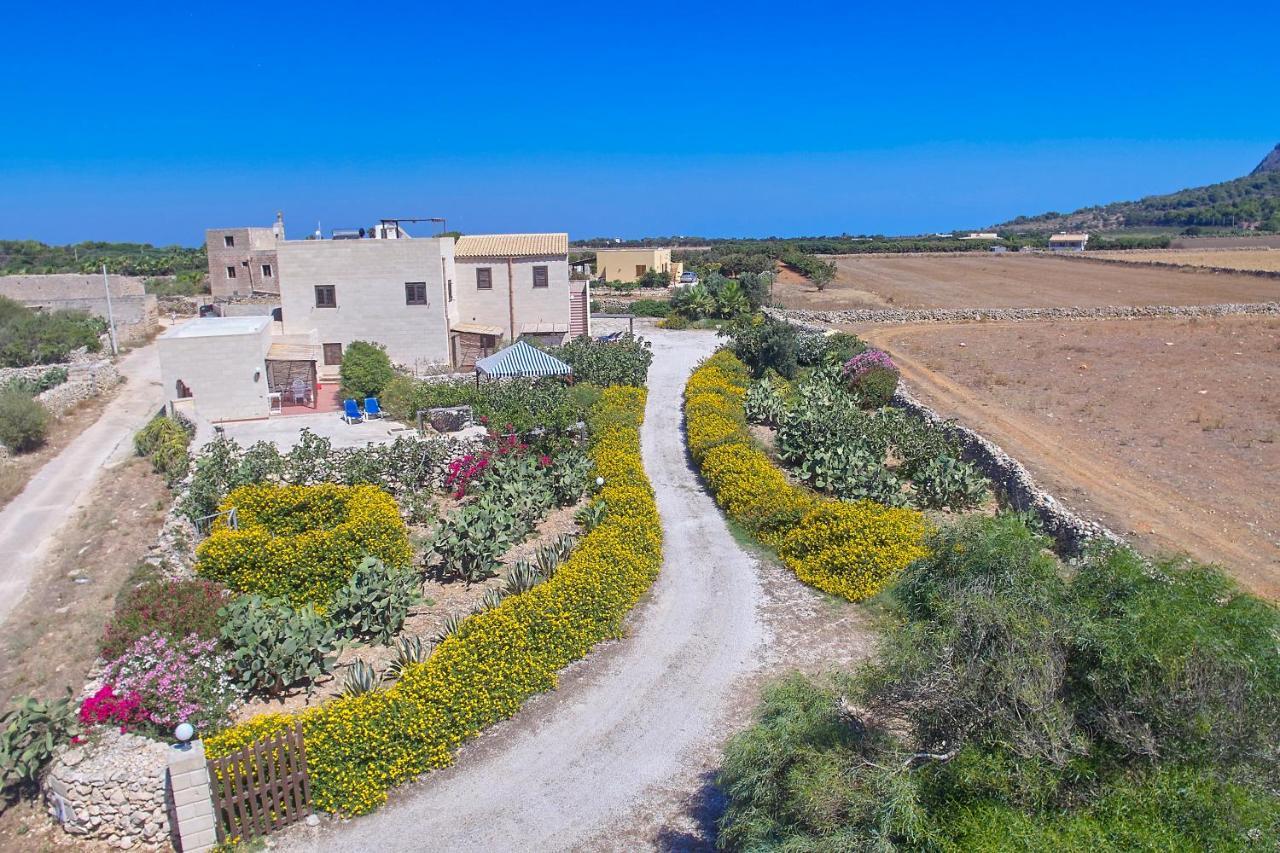 Case Canino Favignana Bagian luar foto
